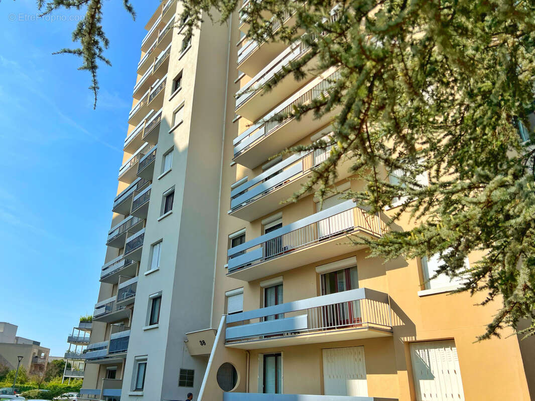 Appartement à SAINT-PRIEST