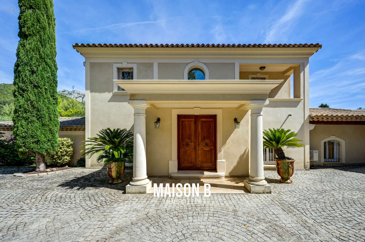 Maison à ROQUEVAIRE