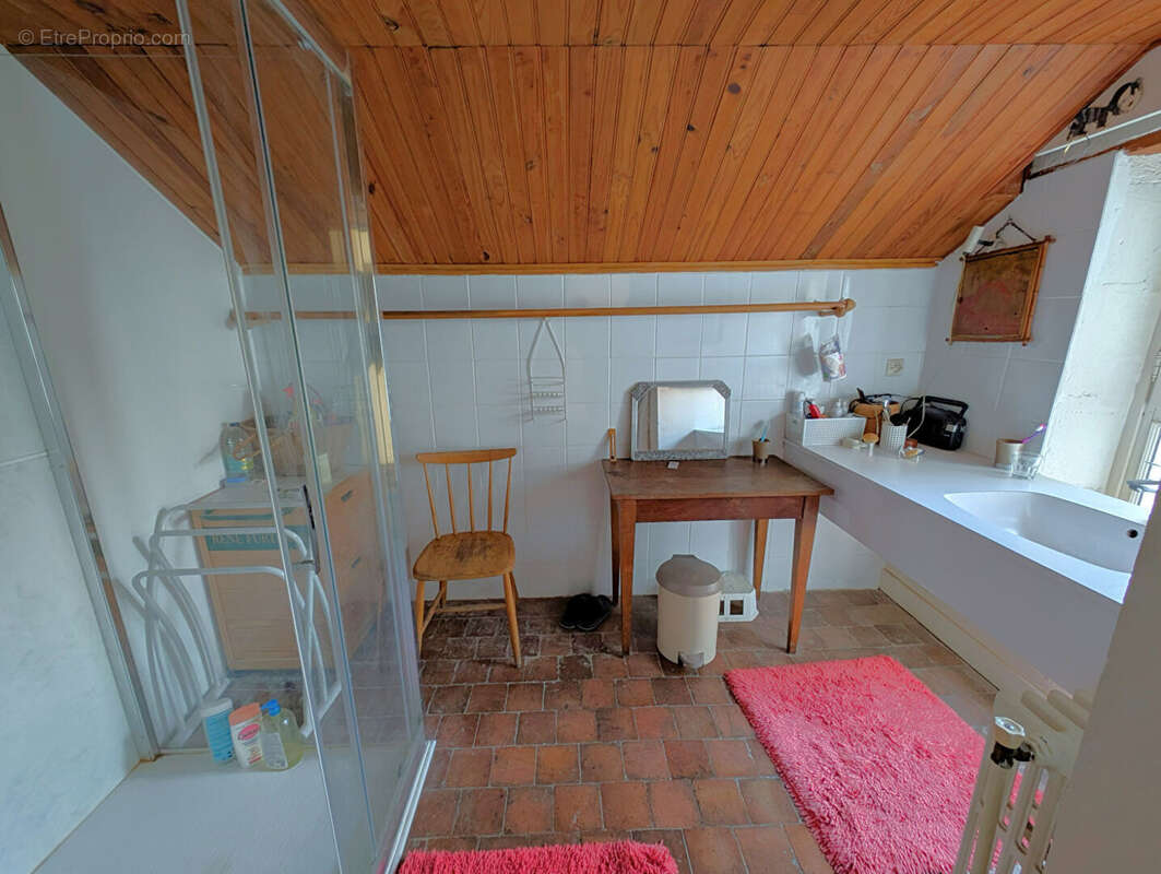Maison à CHARBUY