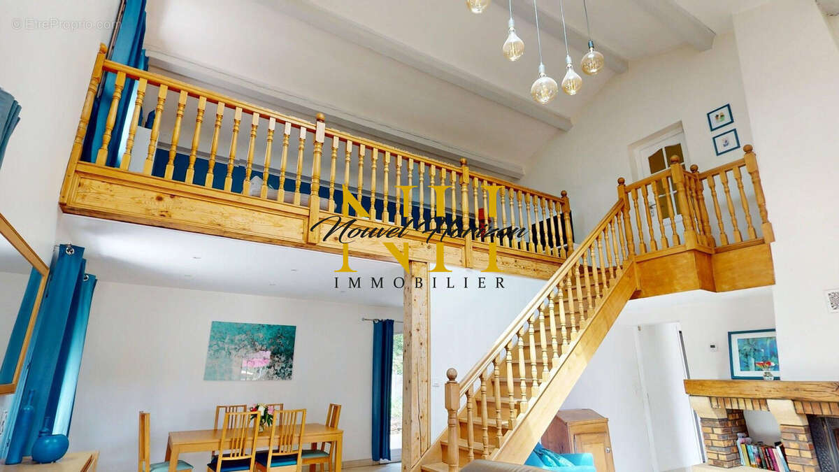 Séjour - Maison à RIVE-DE-GIER