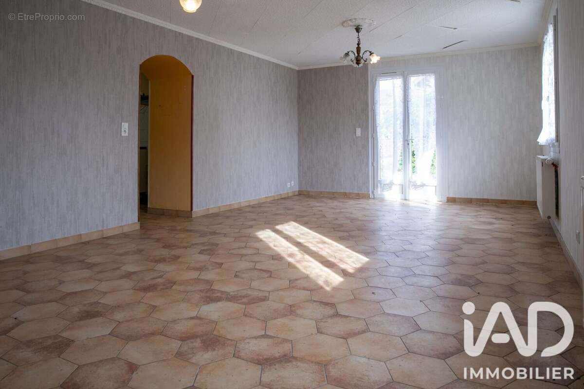 Maison 126 m² à Mairy-Sur-Marne  - photo 2