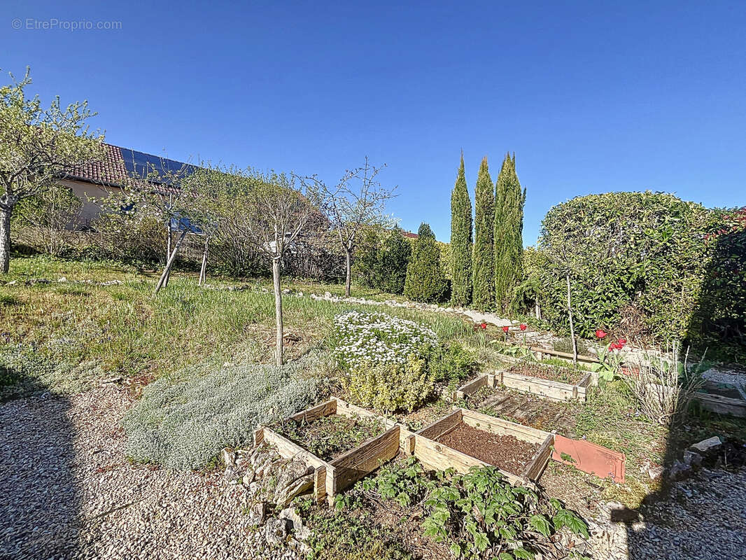 Maison à VELARS-SUR-OUCHE