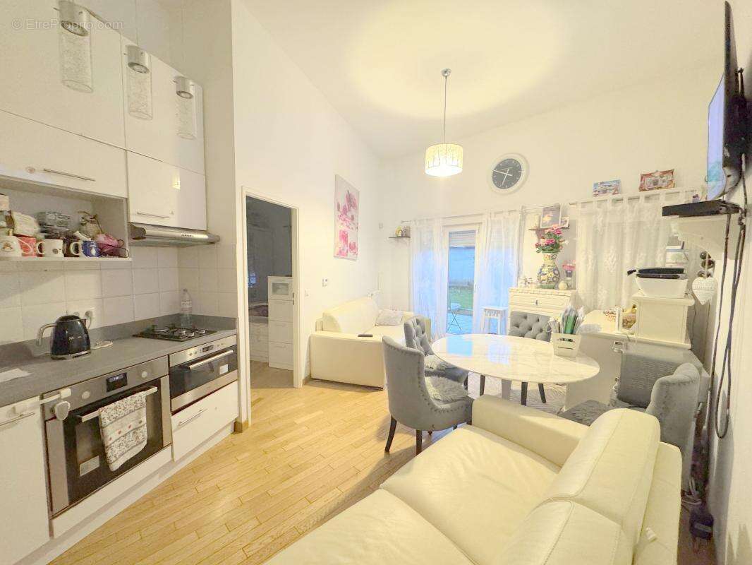 Appartement à vendre plein centre ville - photo 4