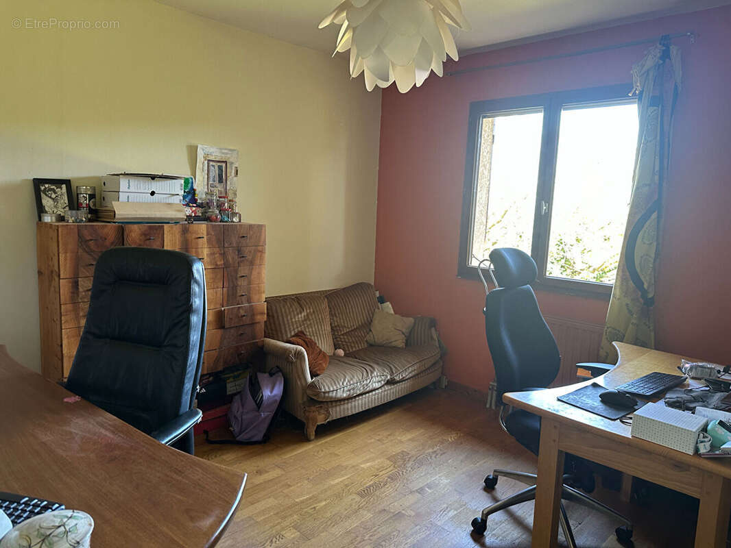 Maison à GREZIEU-LA-VARENNE