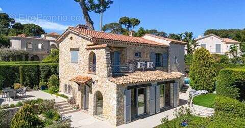 Maison 133 m² à Antibes  - photo 2