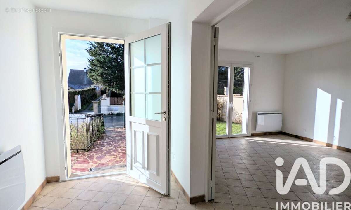 Maison 100 m² à Ollainville  - photo 4