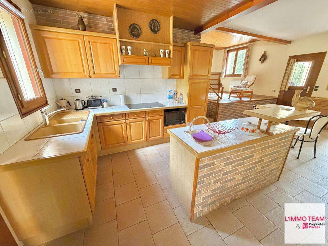 VERS, maison 5 pièces sur plus de 8000m² de terrain - photo 10