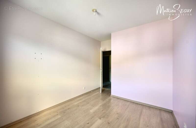 Appartement à THURINS
