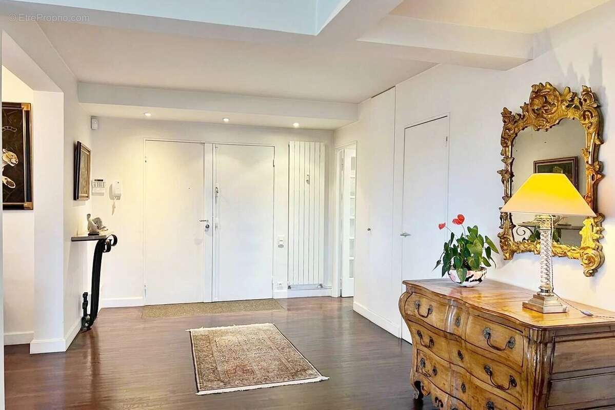 Appartement à SAINT-MAUR-DES-FOSSES