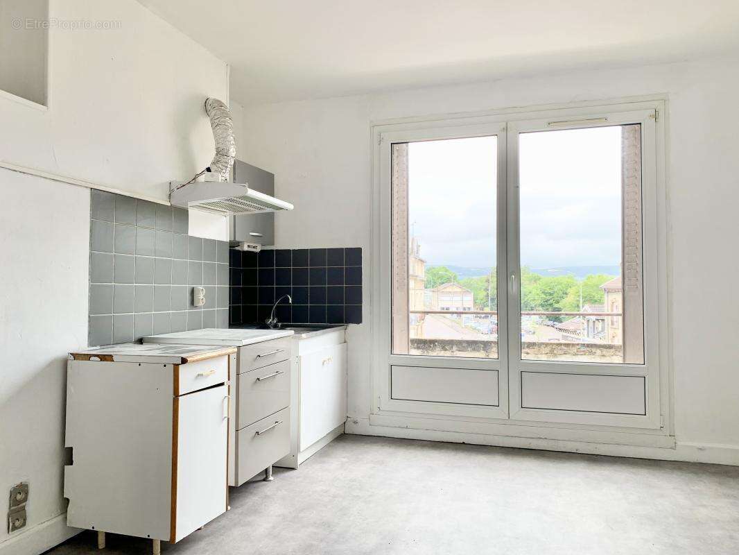 Appartement à POMPEY