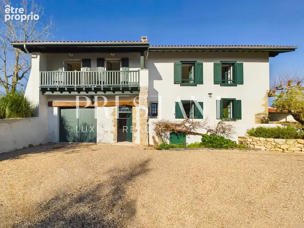 Propriété de Prestige à Bidart - Ferme du XVIIIème Rénovée avec Jardin Paysagé et Piscine - photo 12