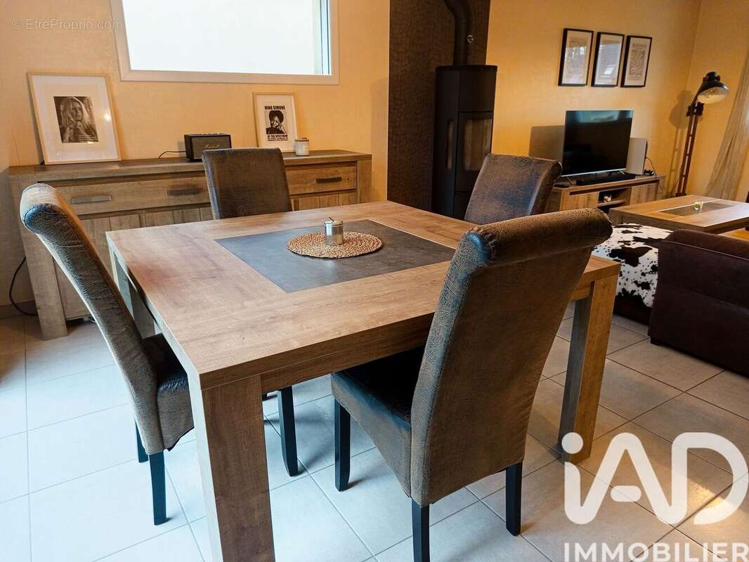 Photo 4 - Maison à SAINT-GONDRAN