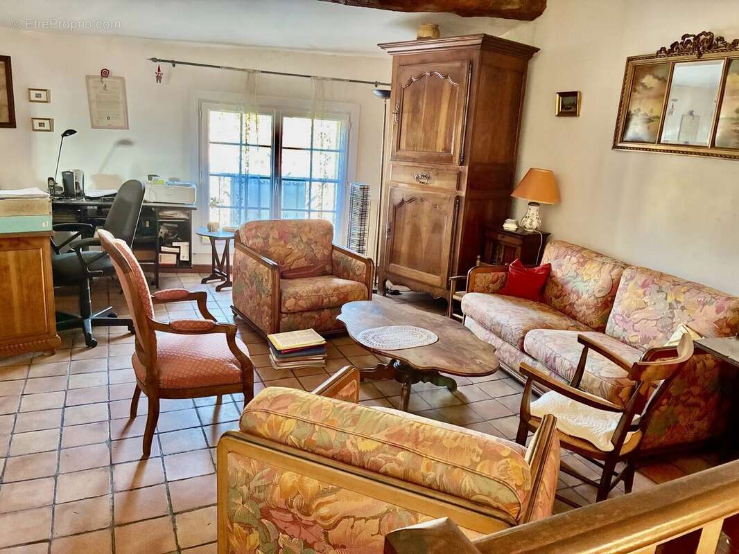 Maison à MEYRARGUES