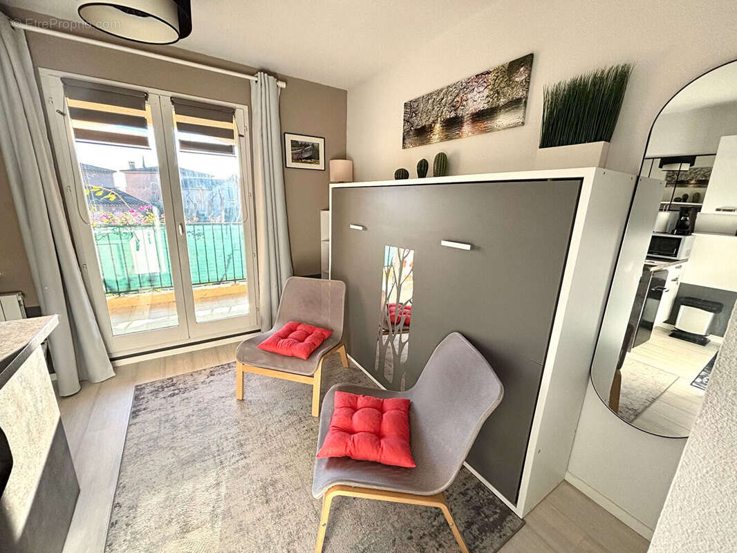 Appartement à LA LONDE-LES-MAURES