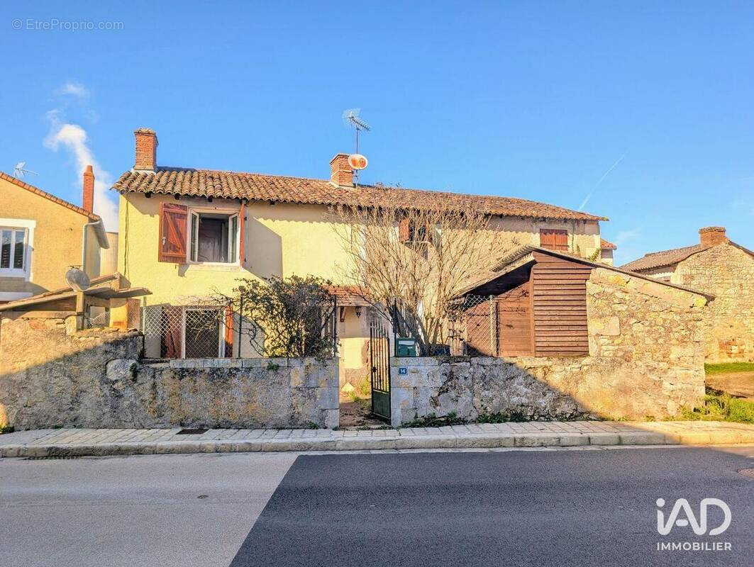 Photo 1 - Maison à CIVAUX