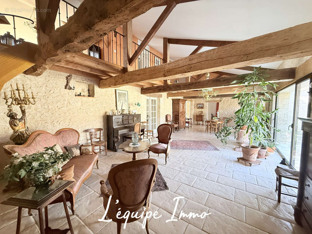 Maison à MAUVEZIN