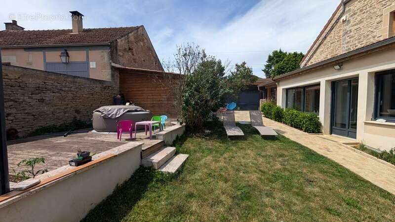 Maison à COUTARNOUX