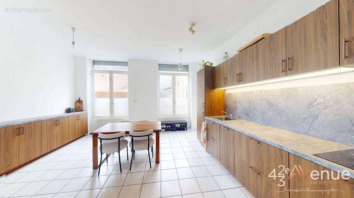 Appartement à SAINT-ETIENNE