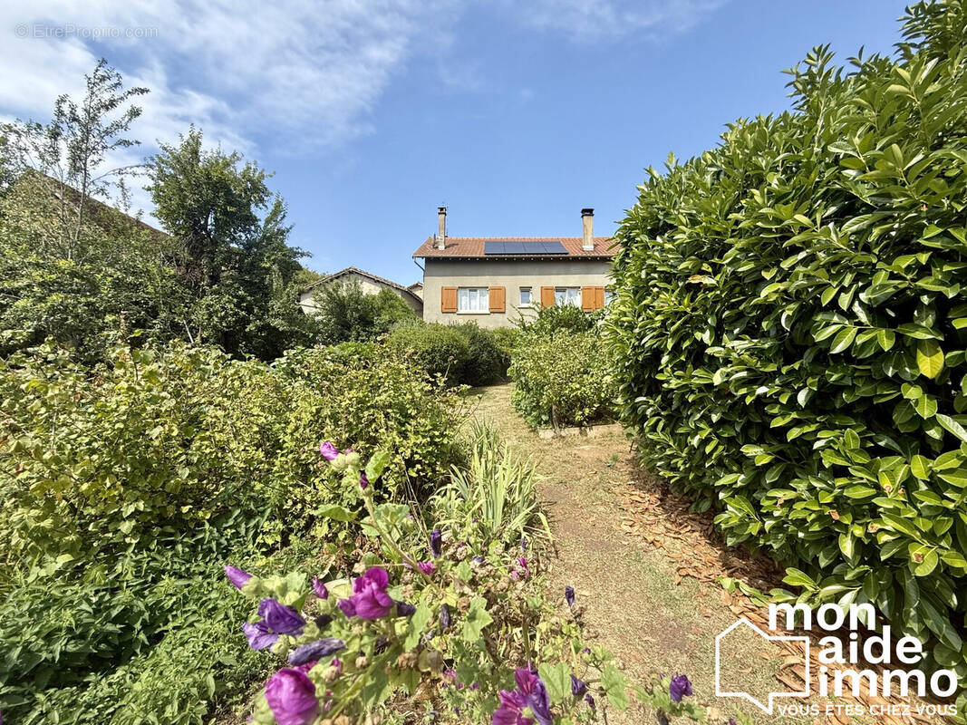 Maison à CORGNAC-SUR-L'ISLE