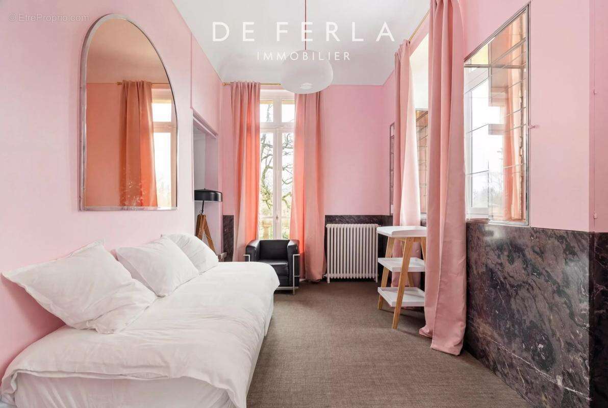 Maison à LE VESINET