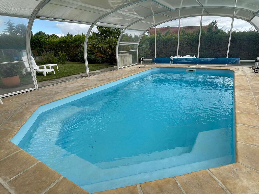 Maison à MOUSSEAUX-SUR-SEINE