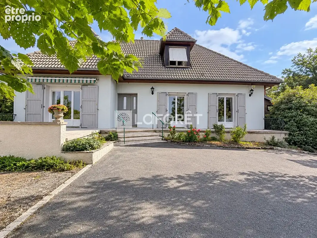 Maison + Piscine AURILLAC 220 m2 Terrain - photo 1