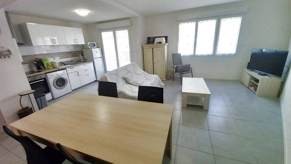 Appartement à LAMALOU-LES-BAINS