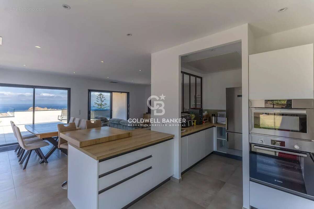 Appartement à L'ILE-ROUSSE