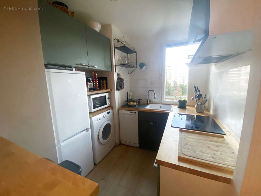 Appartement à COURBEVOIE