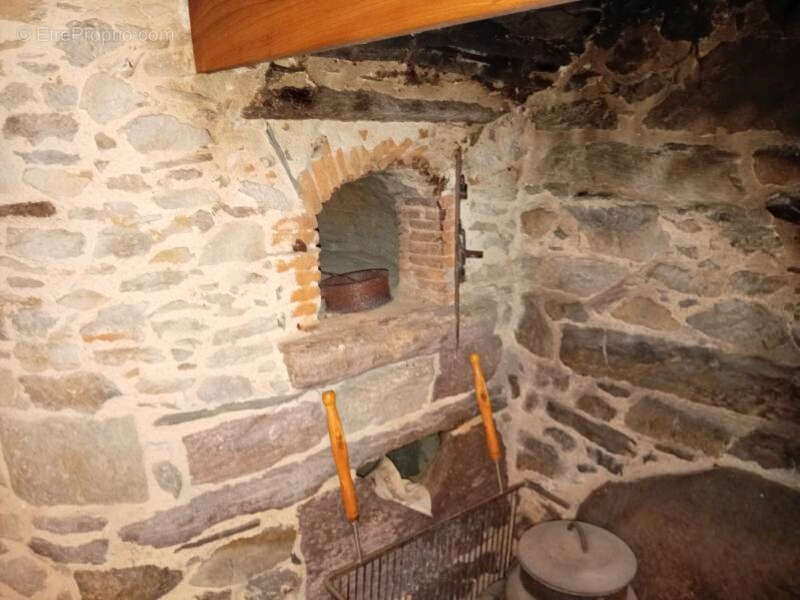 Maison à USTOU