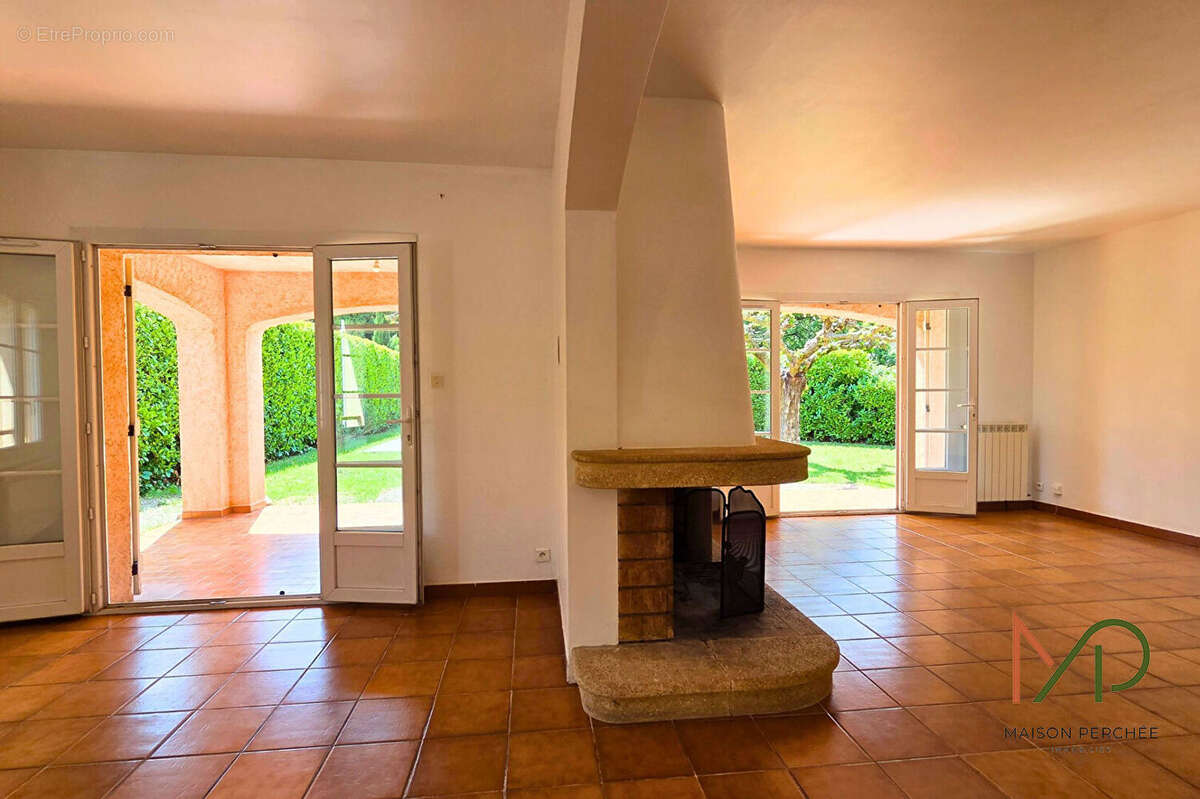 Maison à DRAGUIGNAN