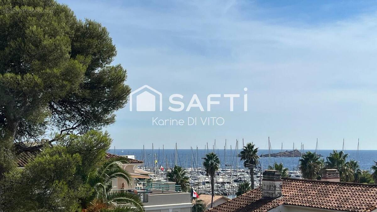 Photo 1 - Appartement à SAINT-RAPHAEL