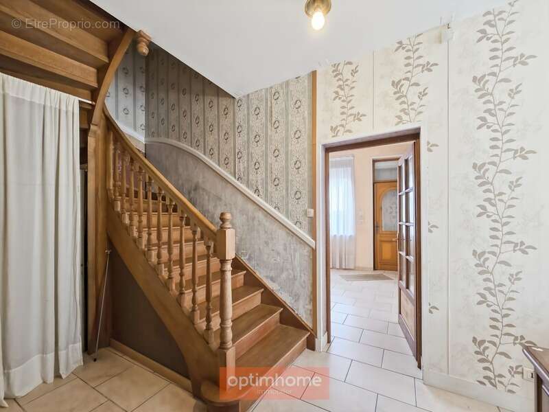 Maison à CROISILLES