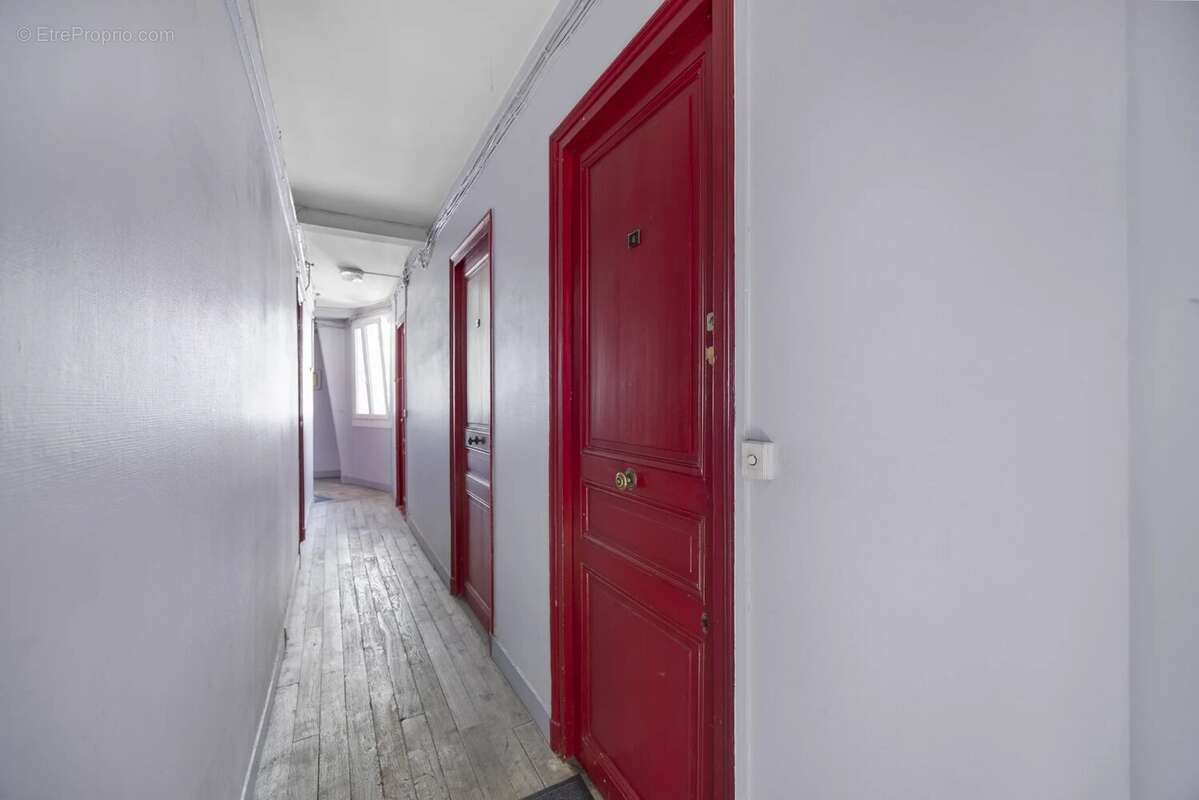 Appartement à PARIS-17E