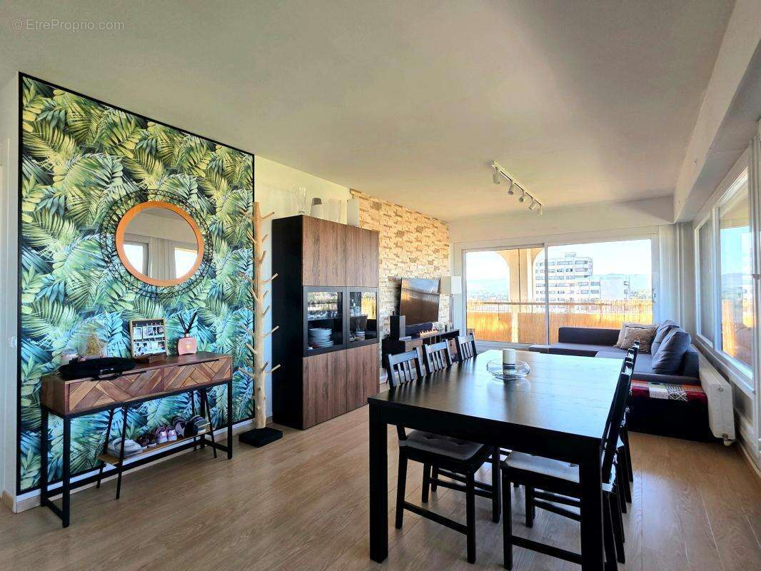 Appartement à LYON-9E