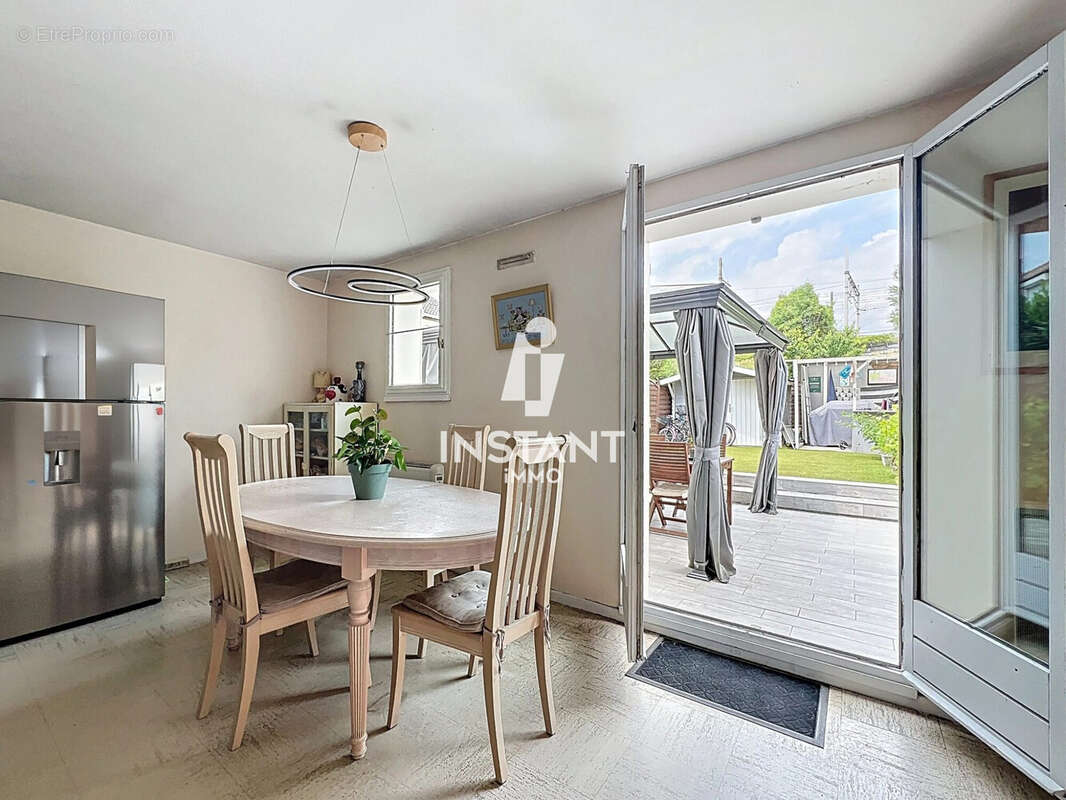 Maison à SAVIGNY-SUR-ORGE