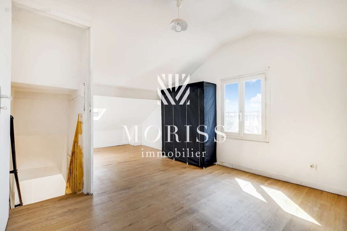 Saint Denis- Maison de 3 pièces + terrasse de 33,m² - photo 10
