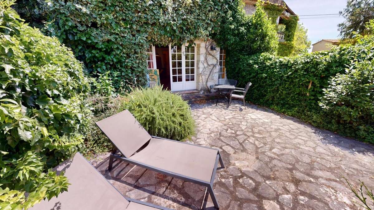 Appartement 2 pieces de 42 m² en rdj à vence - photo 2