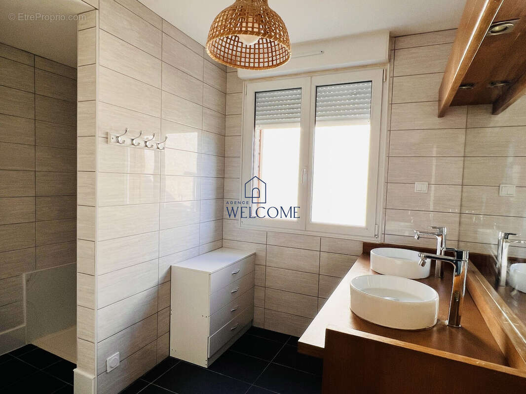 Maison 135 m² à Bagnols-Sur-Ceze  - photo 7