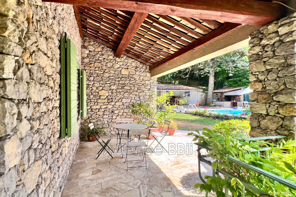 Maison à TOURRETTE-LEVENS