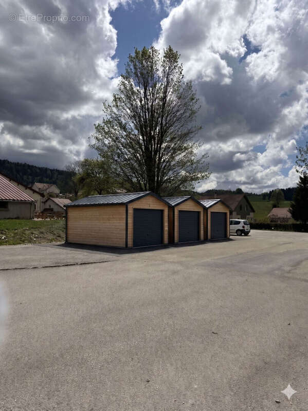 Immeuble Chaux Neuve 18 pièce(s) 536 m2 - photo 8