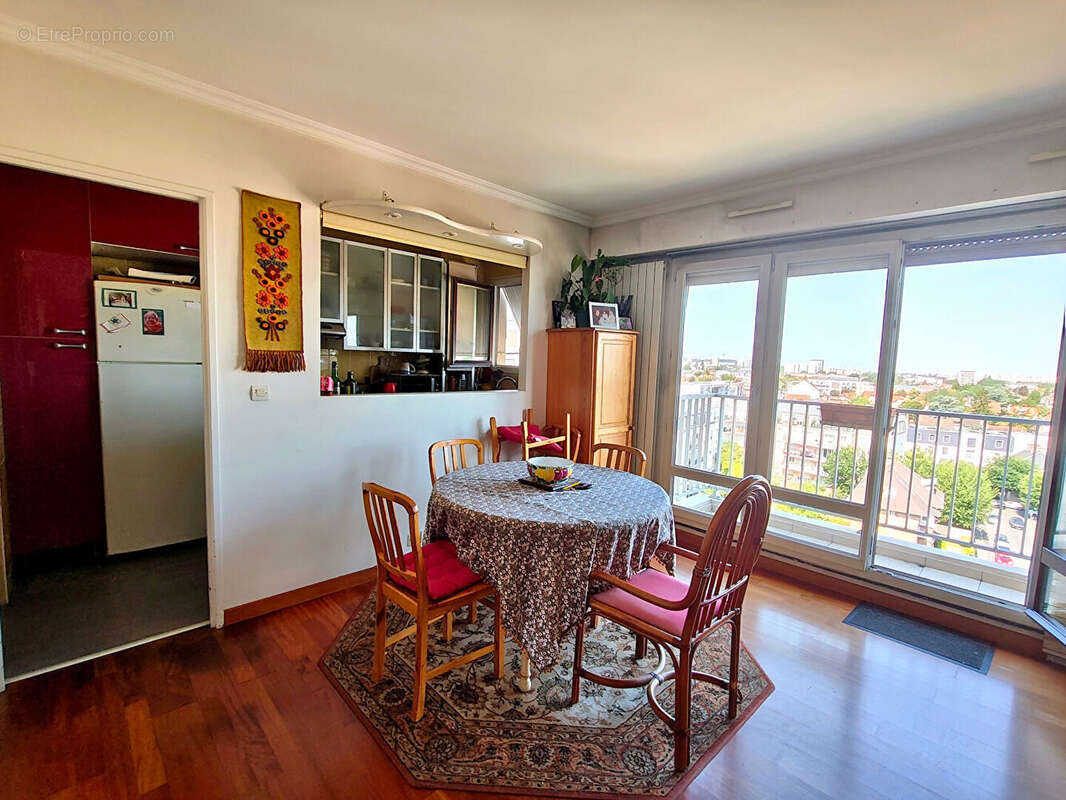 Appartement à VILLEMOMBLE