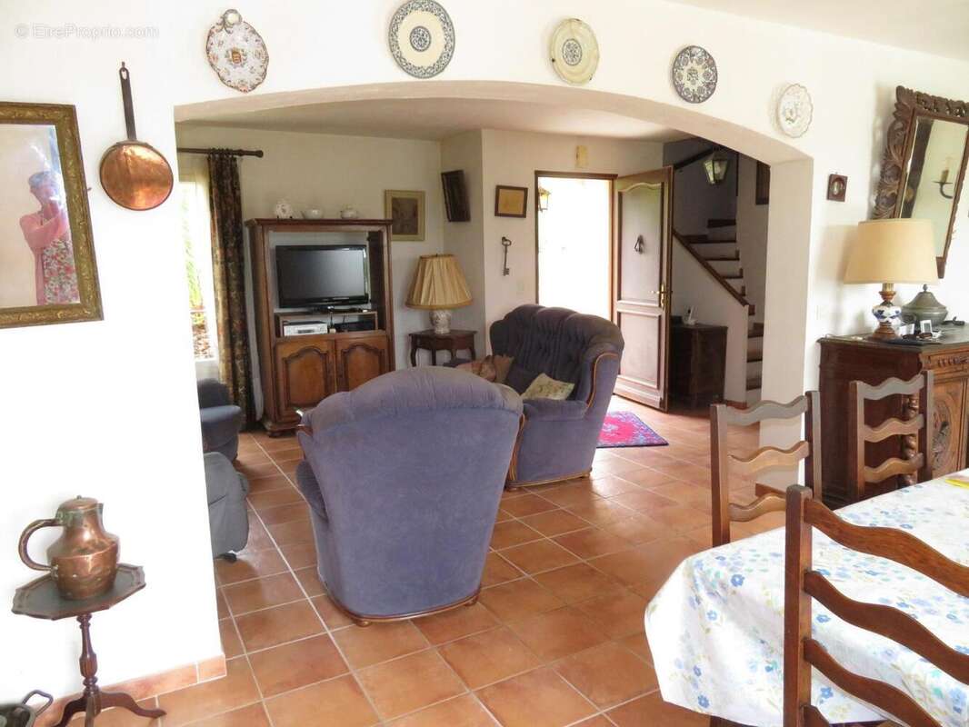   - Maison à DRAGUIGNAN