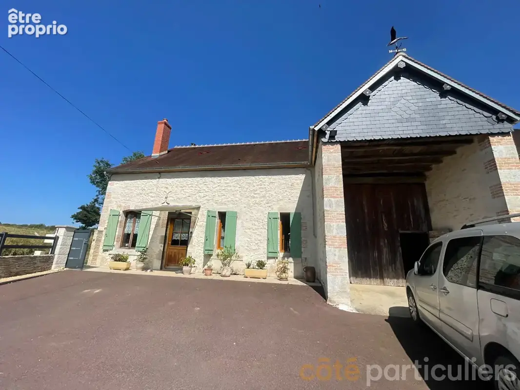 Maison  au bout du chemin avec terrain sur 2 661 m² - photo 2