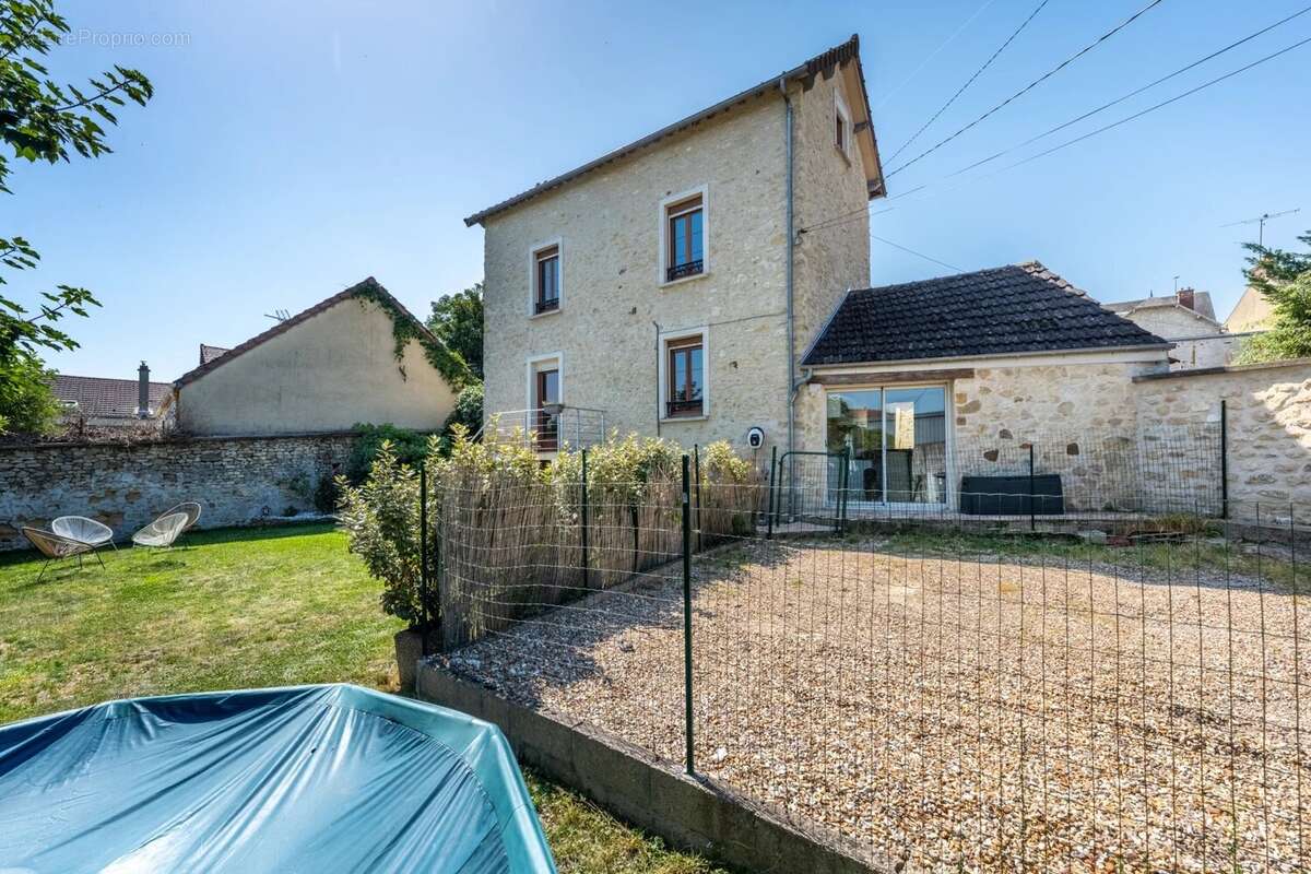 Maison 86 m² à Epone  - photo 17