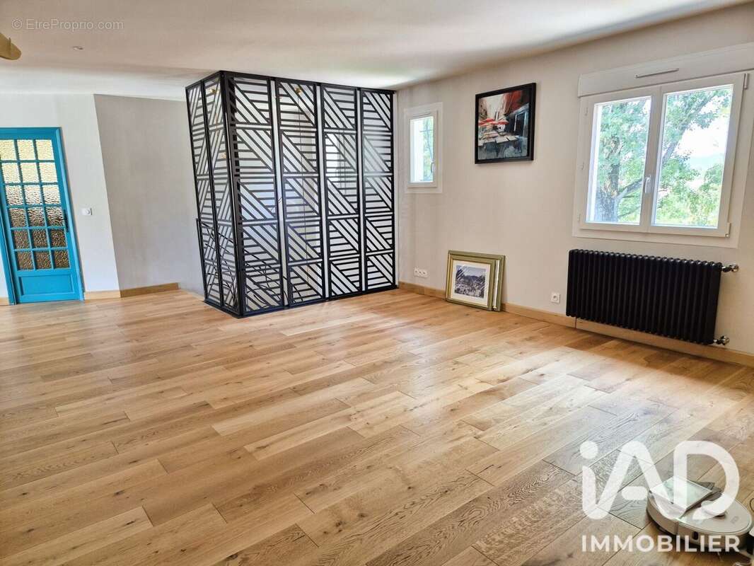 Maison 213 m² à Mazamet  - photo 8