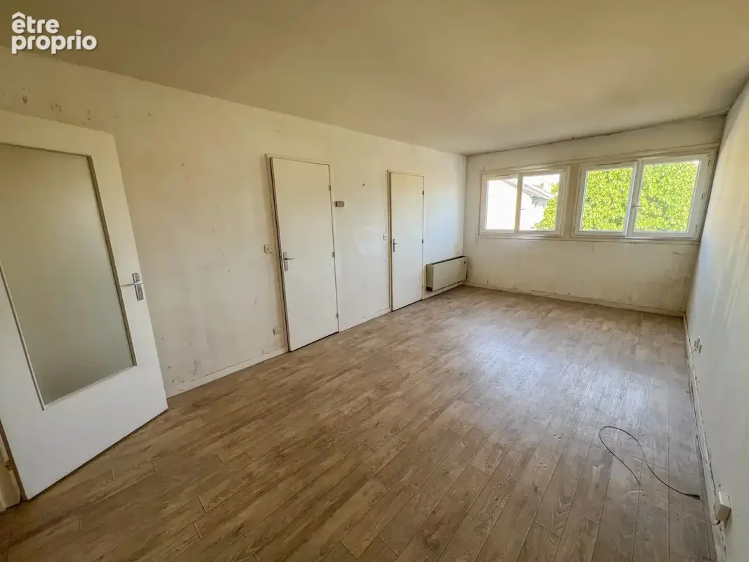 Appartement à ELANCOURT