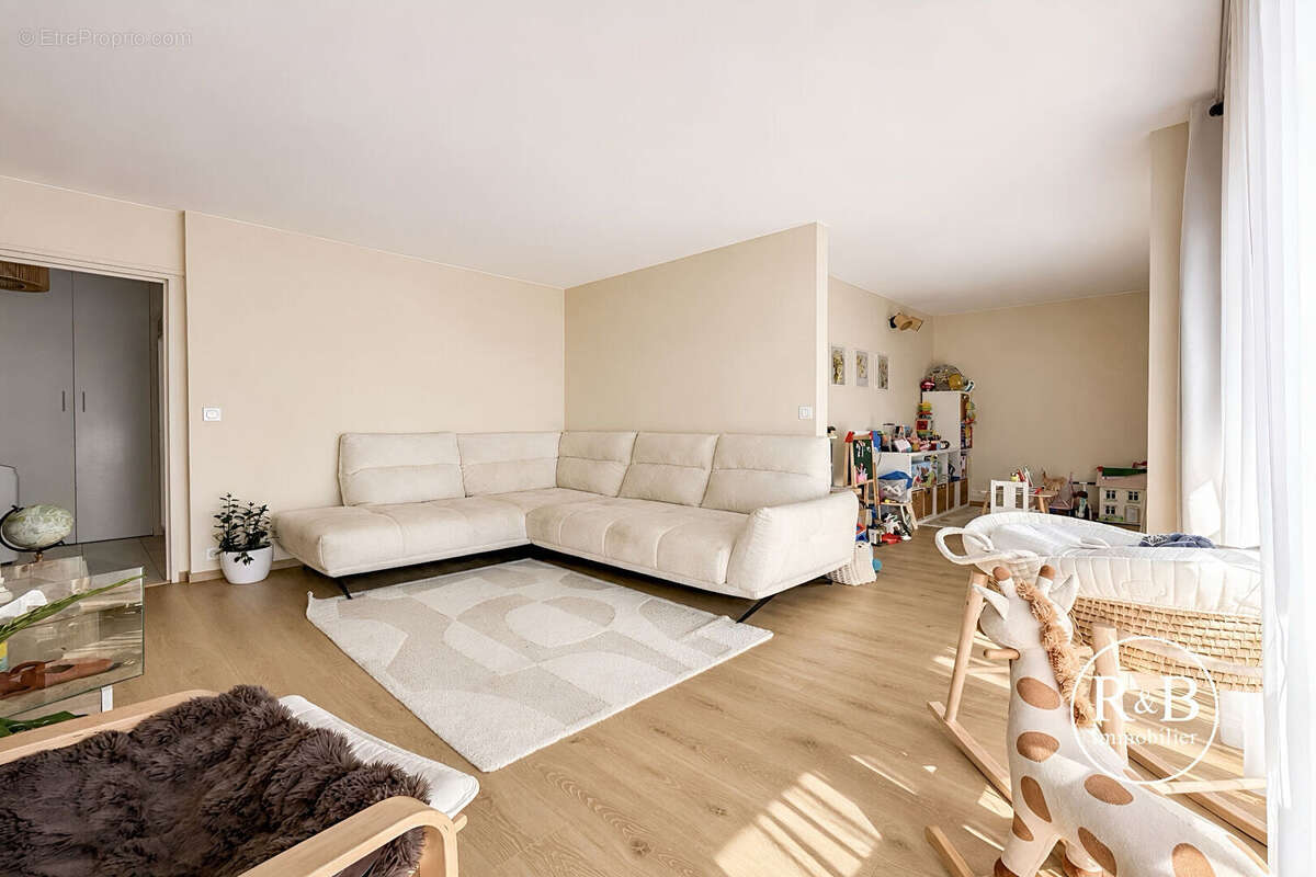 Appartement Les Clayes Sous Bois 4 pièce(s) 74 m2 - photo 3