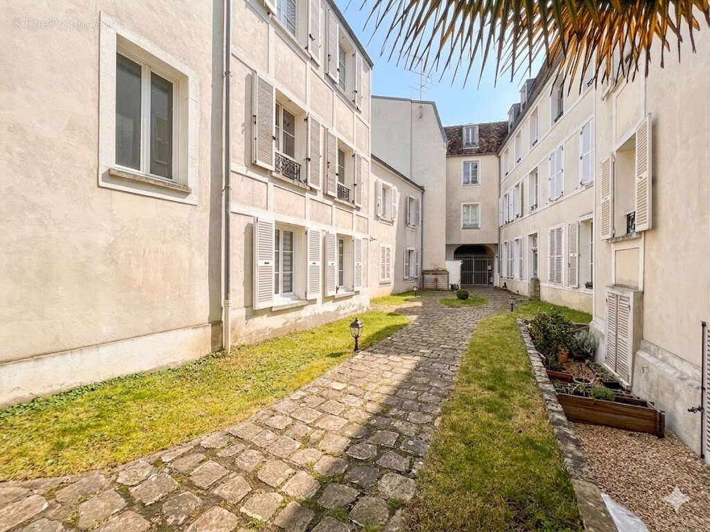 Appartement à FONTAINEBLEAU