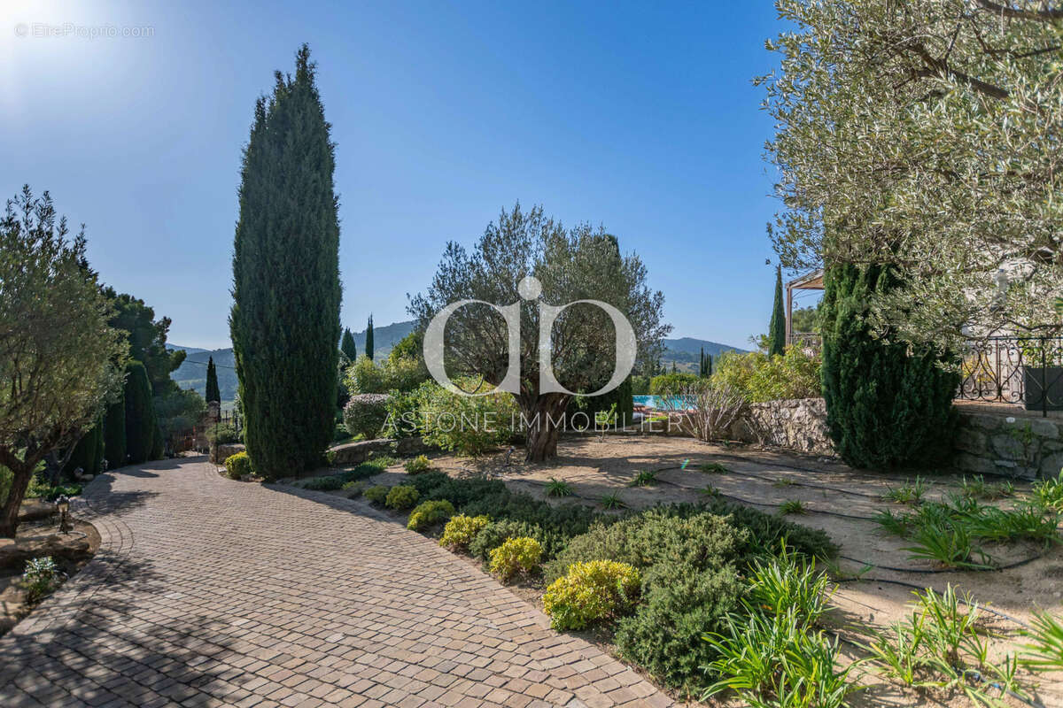 Maison à LA CADIERE-D'AZUR